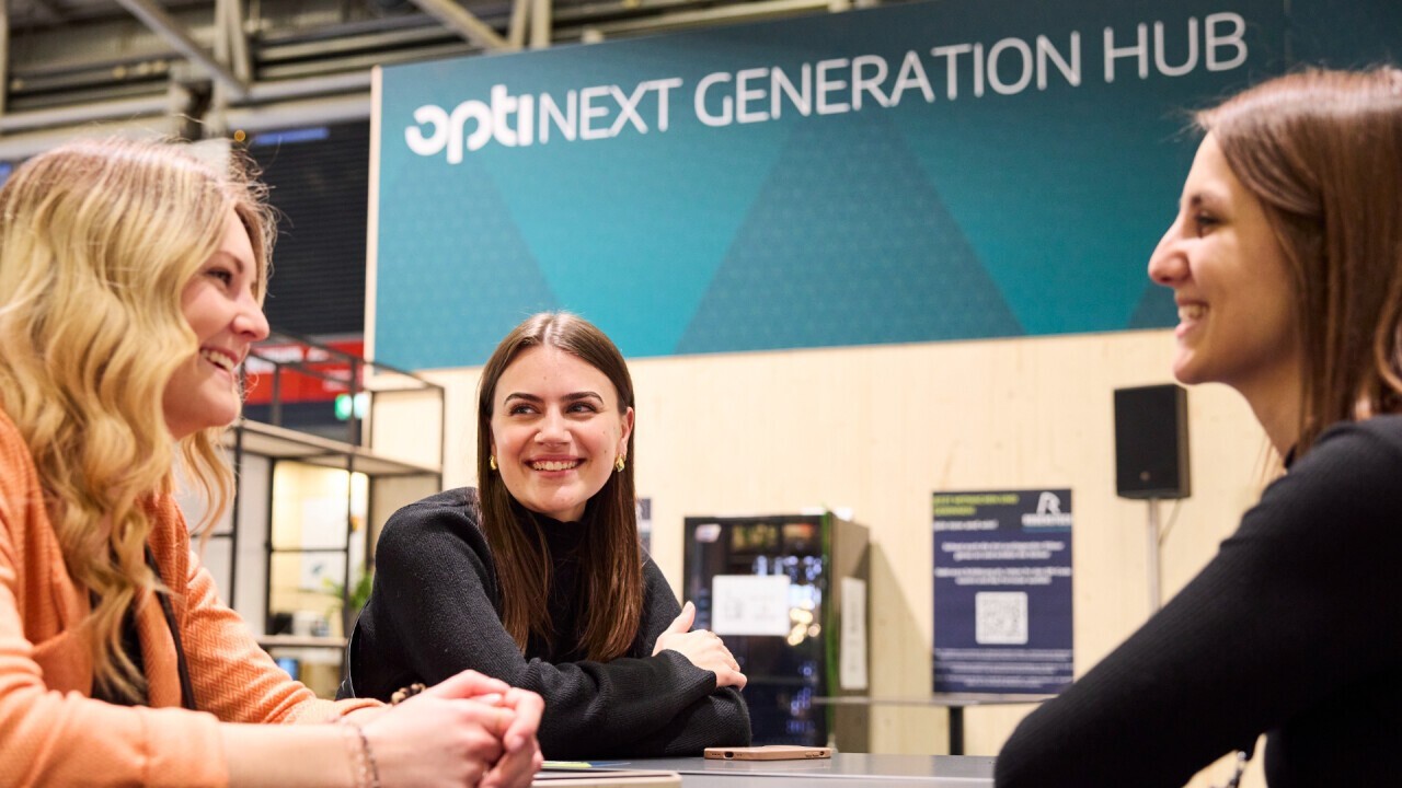 The opti NEXT GENERATION HUB: Relaxed atmosphere with inspiring talks or exciting speed dating.