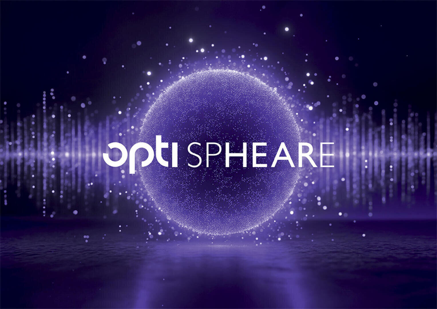 Eine leuchtende violette Kugel, umgeben von Lichtpartikeln, ist auf einem dunklen Hintergrund zentriert. Das Wort "opti SPHEARE" wird über der Kugel angezeigt, mit abstrakten Klangwellenmustern im Hintergrund.