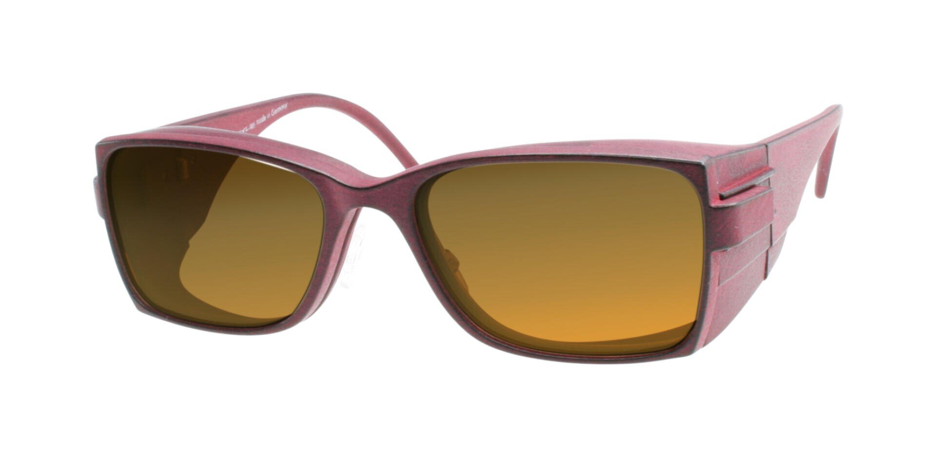 Seitenschutzfassung in rot in quadratischer Form mit Magnet Sonnenclip und braunen Gläsern.